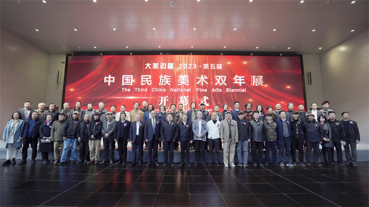 8 合影.jpg 8 合影.jpg